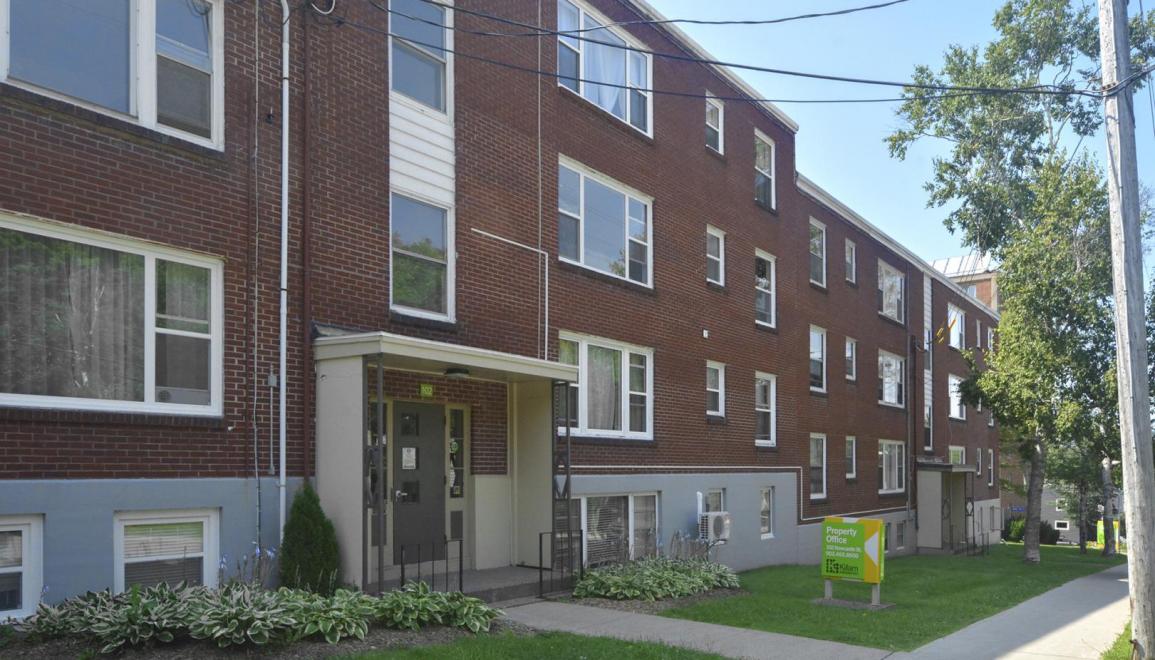 Maplehurst Apartments Exterior Image