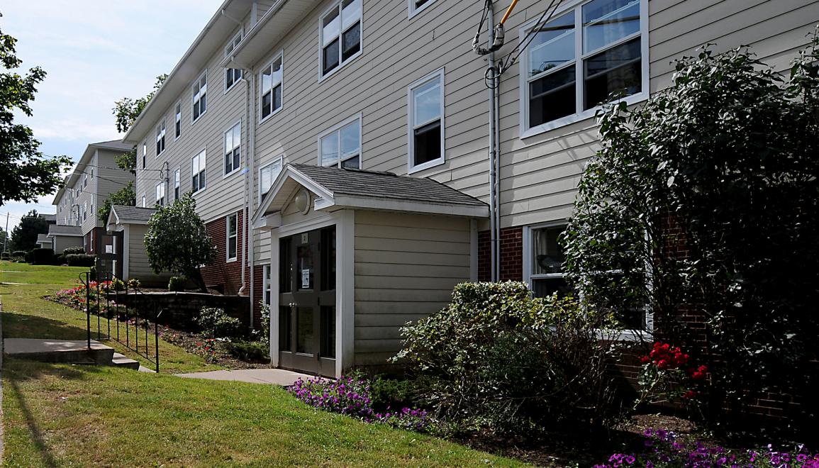 Maplehurst Exterior Image 2