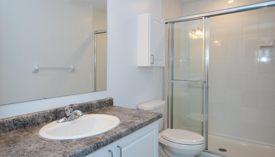 151 Greenbank Bathroom Image