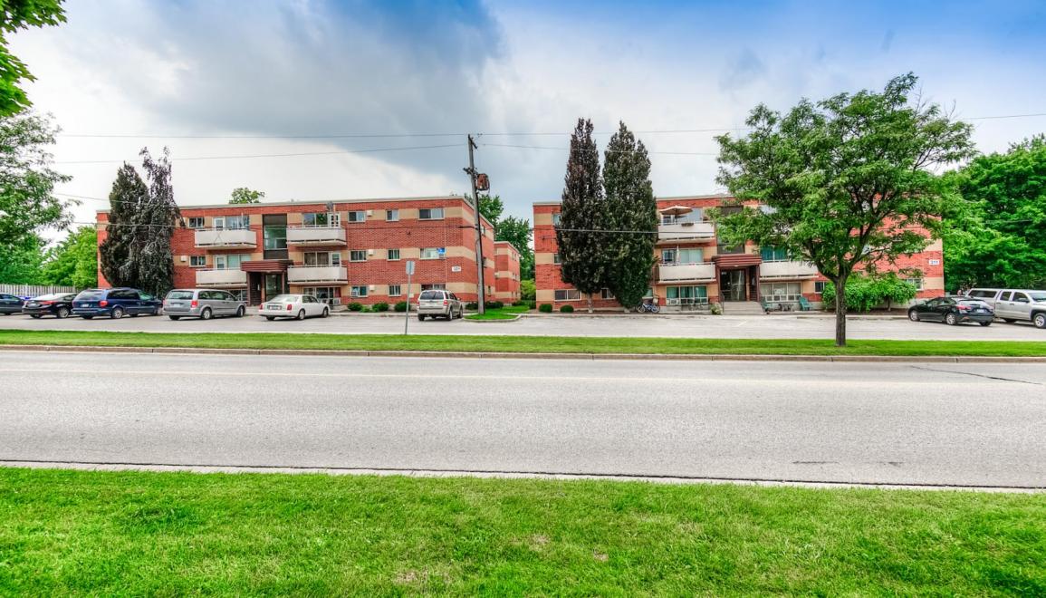 Westminster Apartments Exterior 
