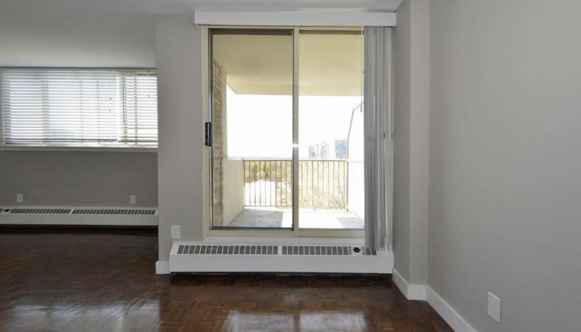 Silver Spear Apartments Balcony Door Image