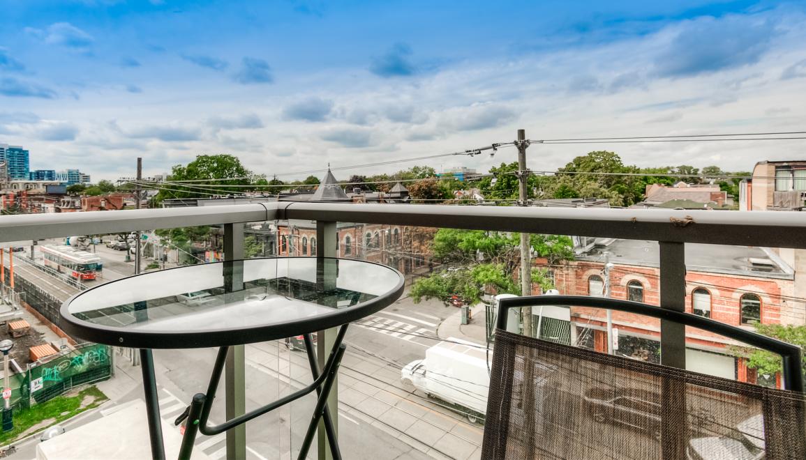 100 Lower Ossington Avenue Balconey Image