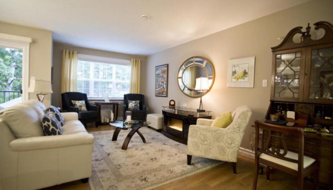 297 Allen Living Room Image