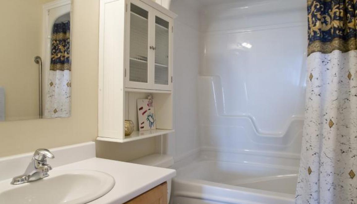 Northgate Apartments Bathroom Image
