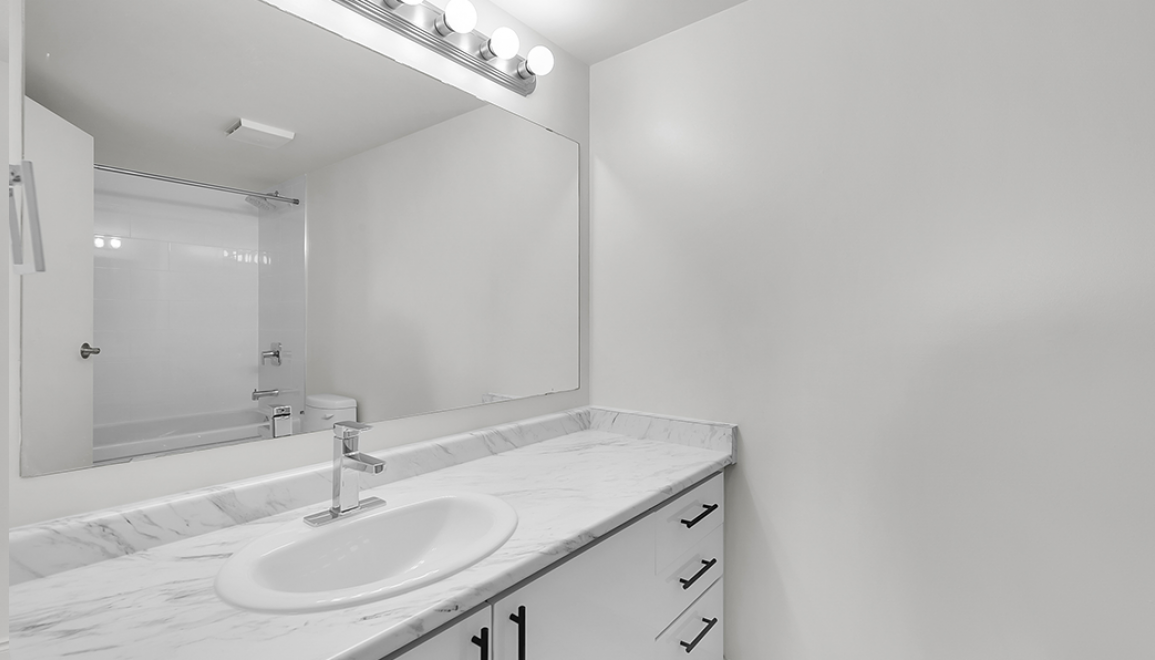 Heritage Place Primary Bathroom