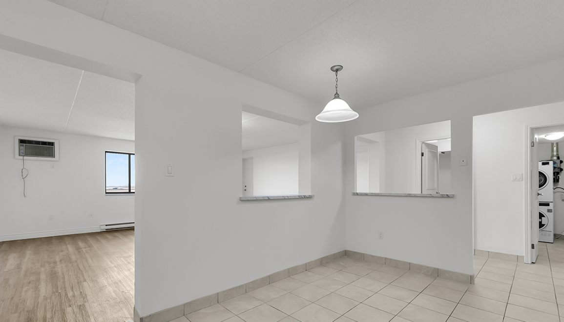 Heritage Place Kitchen WIth Dining Space