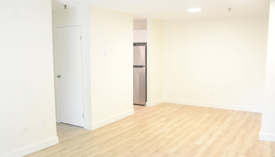 75 Knightsridge Dining