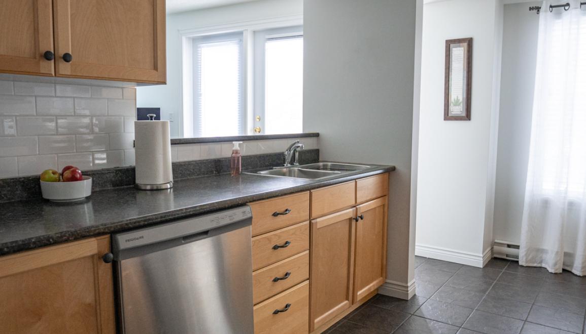 54 Assomption Blvd Kitchen