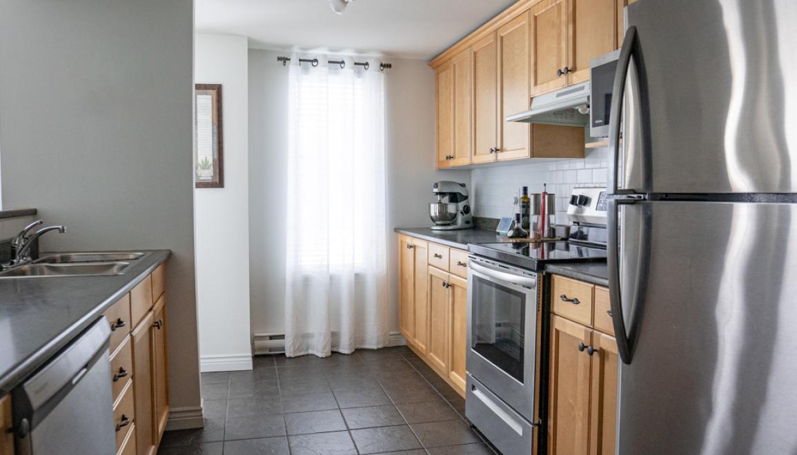 54 Assomption Blvd Kitchen