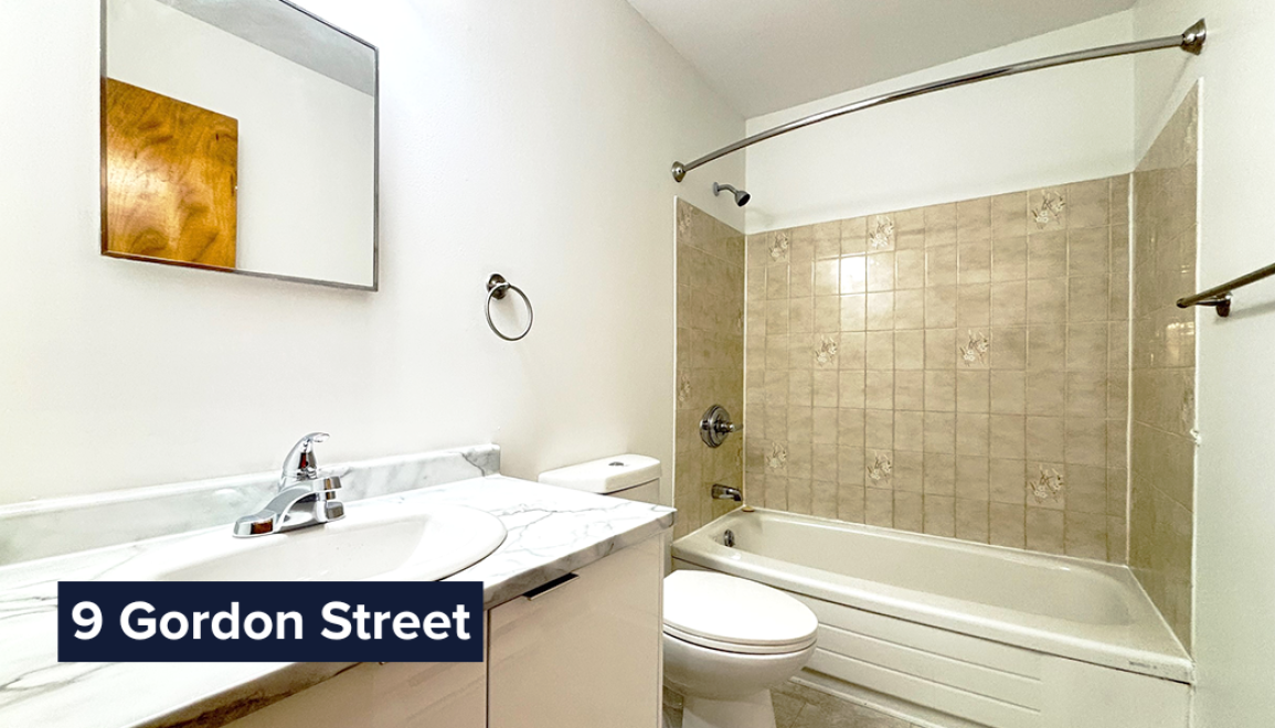 9 Gordon Street Bathroom