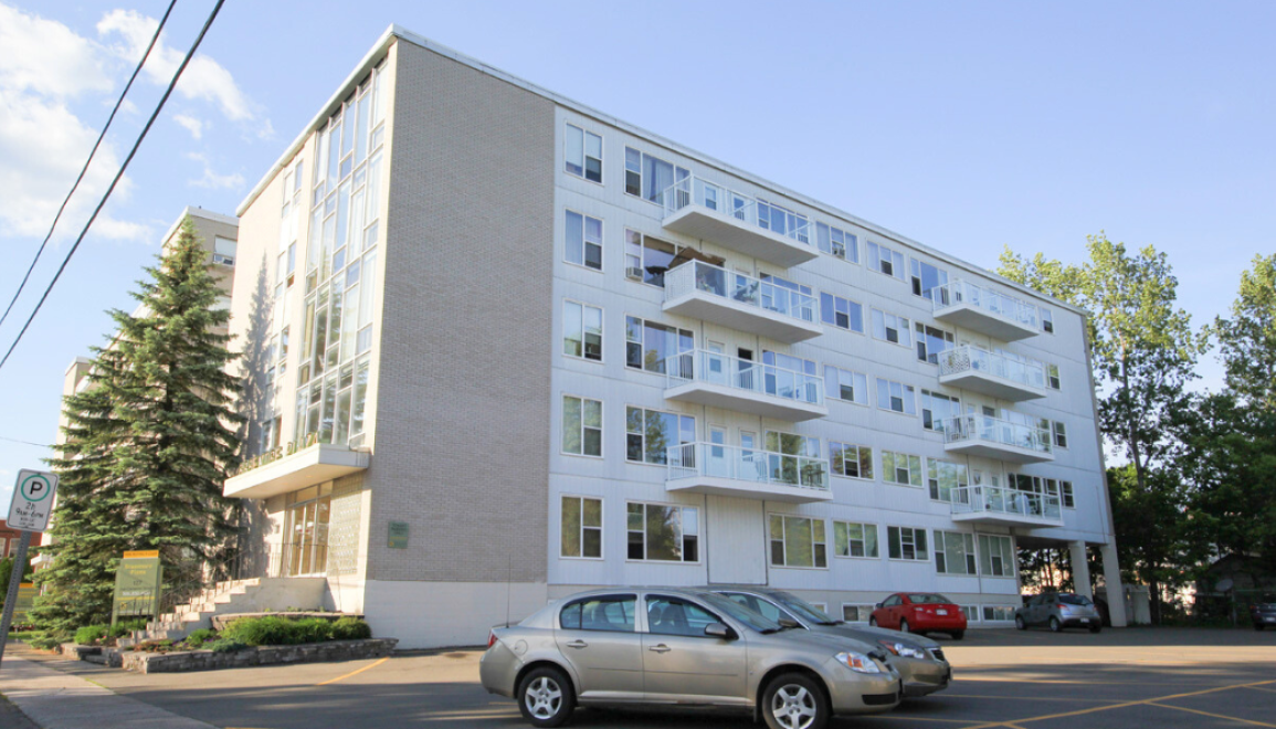 Centennial Towers & Braemore Plaza - Exterior