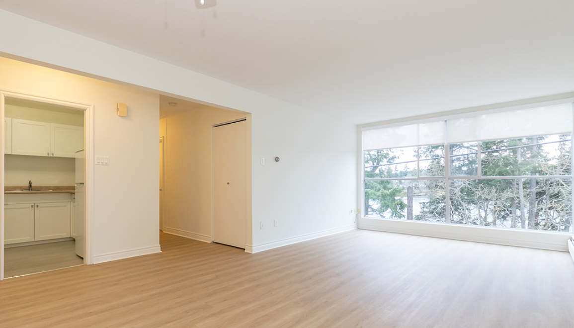 Christie Point Living and Dining Room