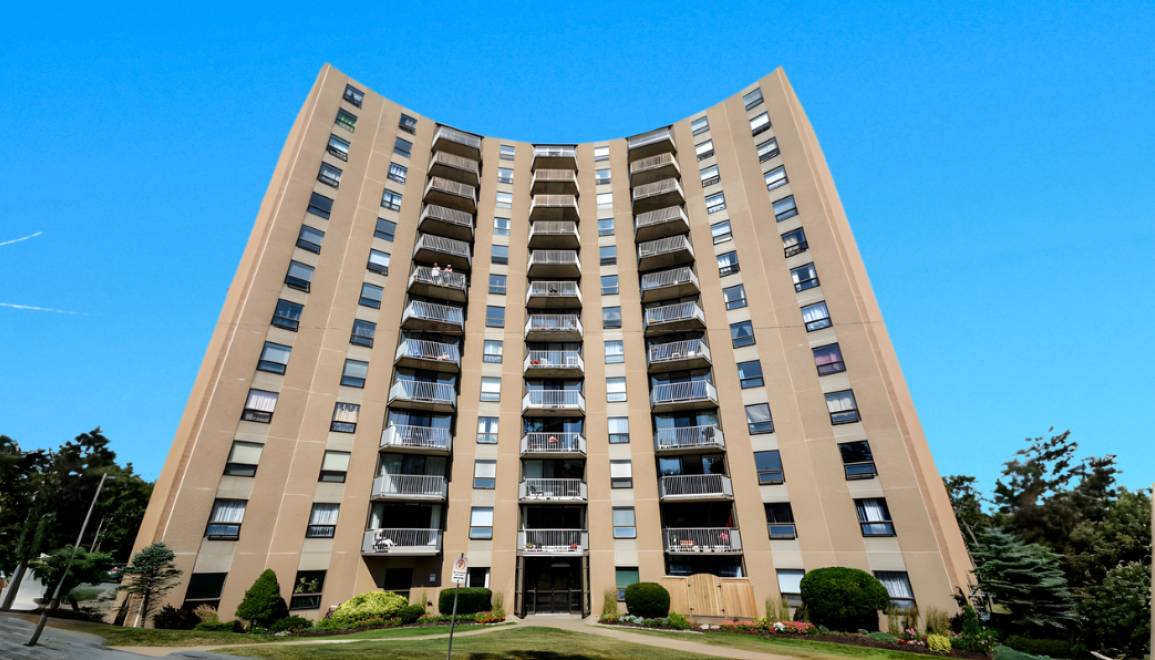Forrest Green Apartment - Exterior