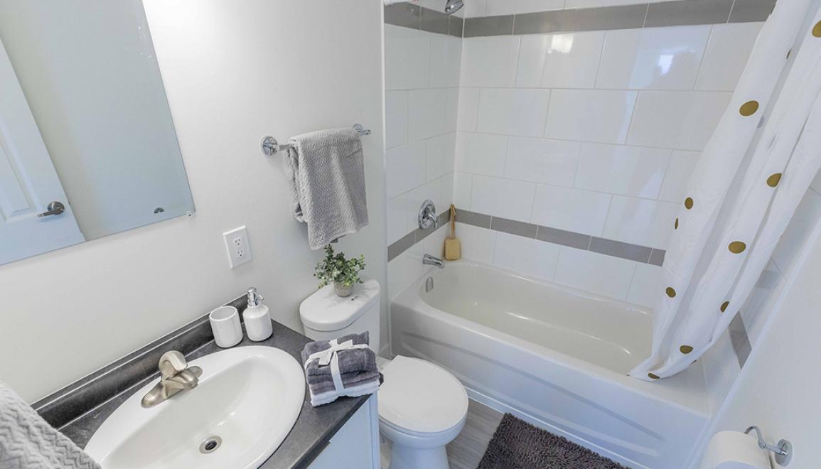 Fort Howe Renovated Bachelor