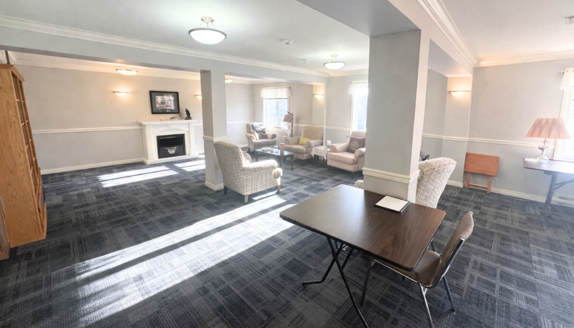 300 Reynolds Street Apartment Common Room Image