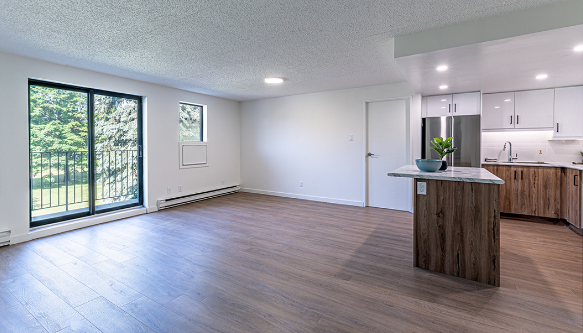 Northfield Gardens Renovated Living Room