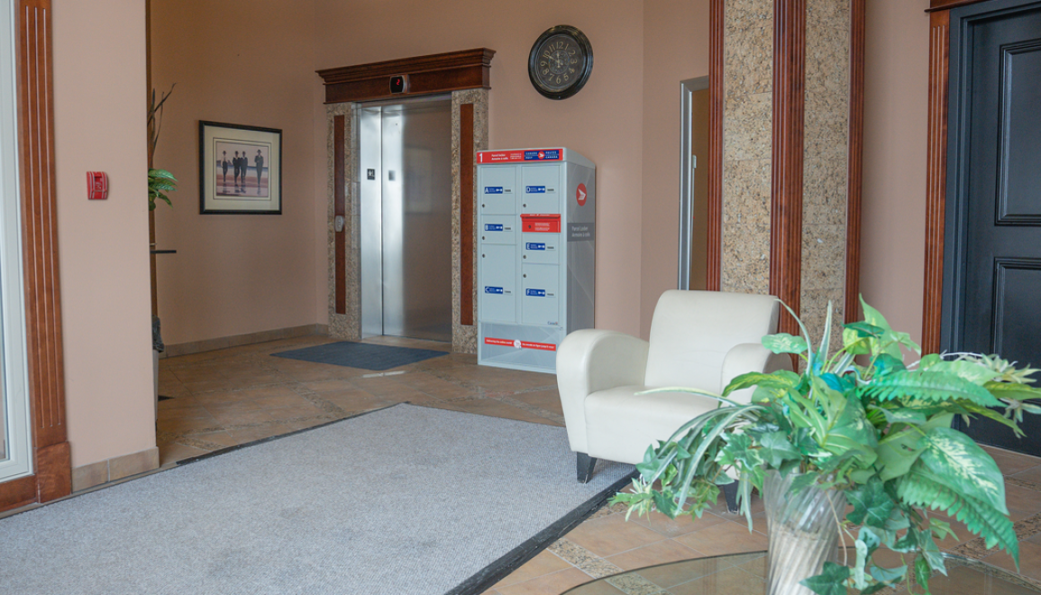 65 Bonaccord Street Lobby WIth Mail Box