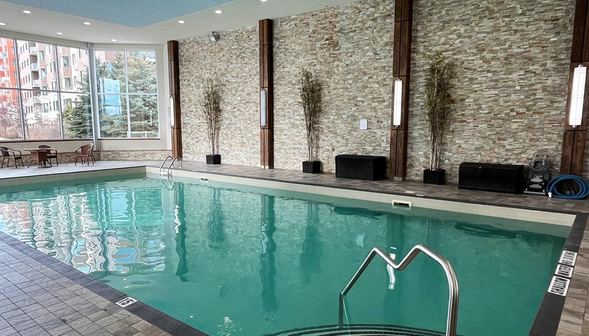 William's Court Building Pool